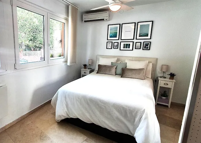 Wonderful In Centre On The Second Line Apartment Marbella