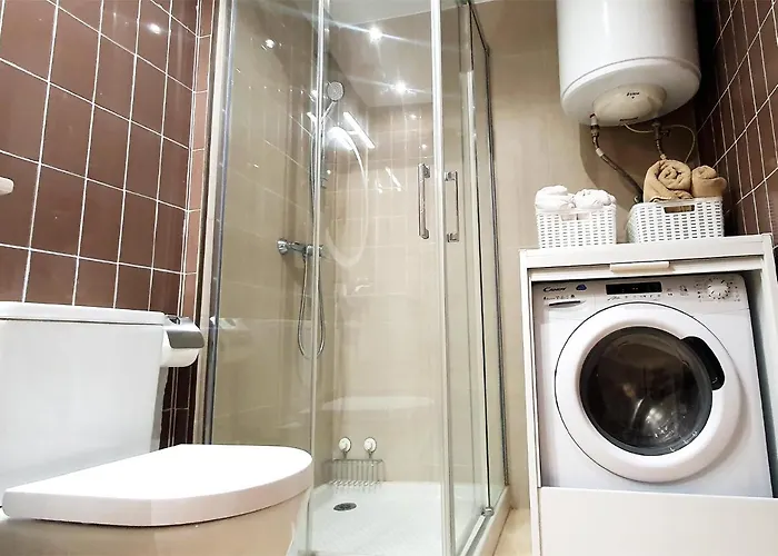 Wonderful In Centre On The Second Line Apartment